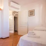 Guesthost - Square W Parking Porto Cervo